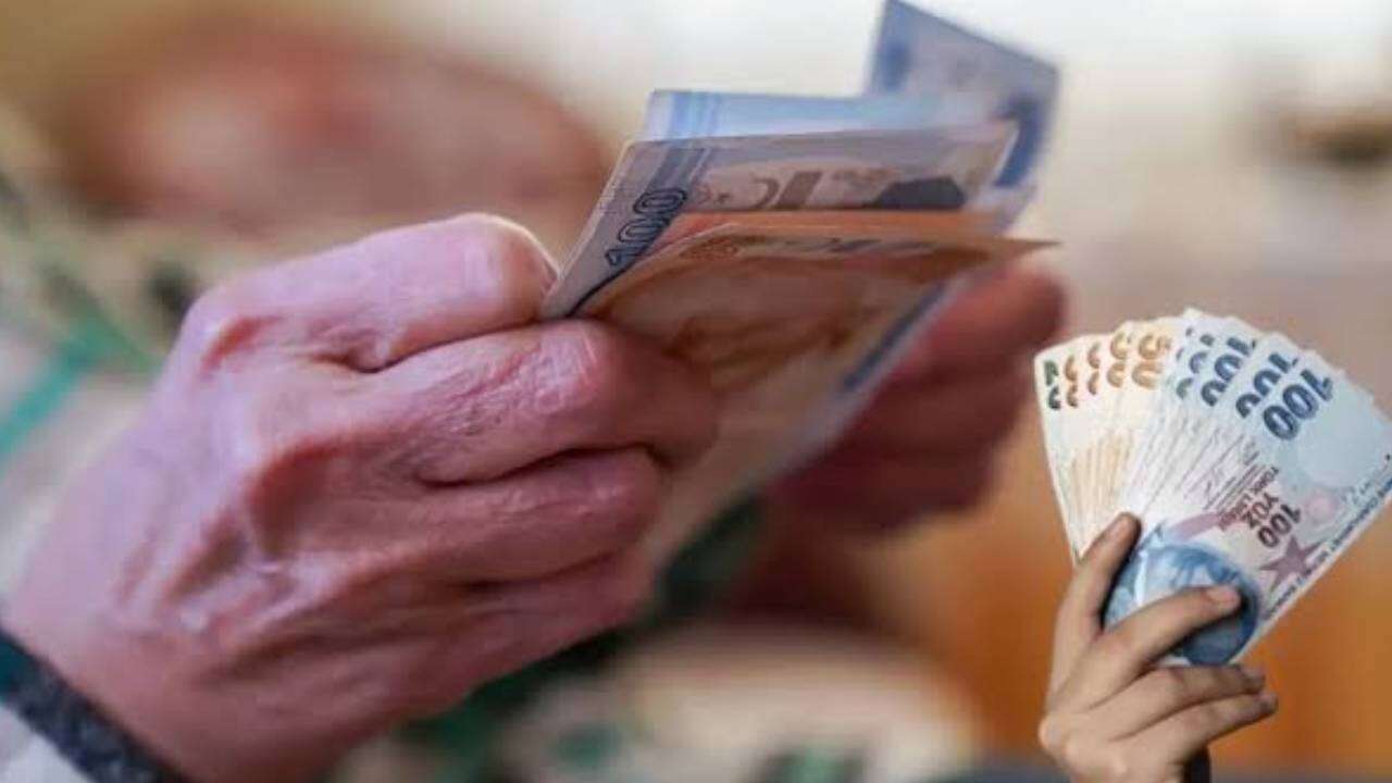 EYT'den sonra ikinci hamle: Kademeli emeklilik geliyor, tarih verildi! Erdoğan'ın masasında 4